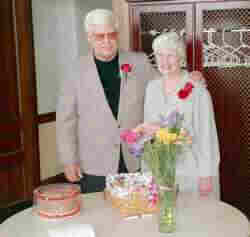 Janet&Dale.jpg (7319 bytes)